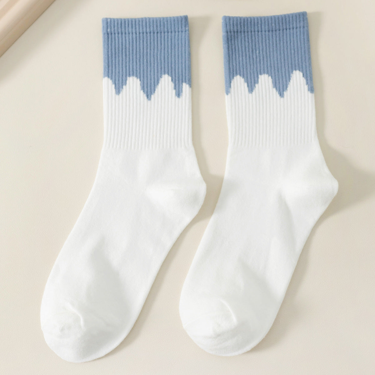 Autumn and winter thick socks women's medium tube socks new leisure college style stockings solid color colored cotton women's stacking socks