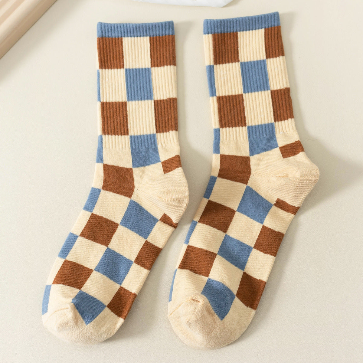 Autumn and winter thick socks women's medium tube socks new leisure college style stockings solid color colored cotton women's stacking socks