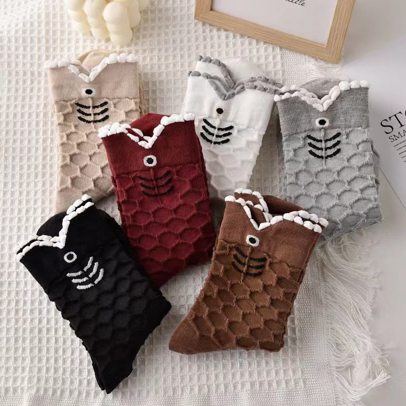 Wear koi socks outside women's long tube autumn and winter boneless medium tube women's socks cute versatile solid color socks wholesale